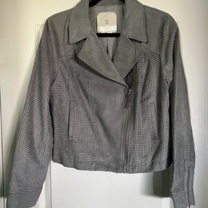 Light weight cotton suede biker jacket.